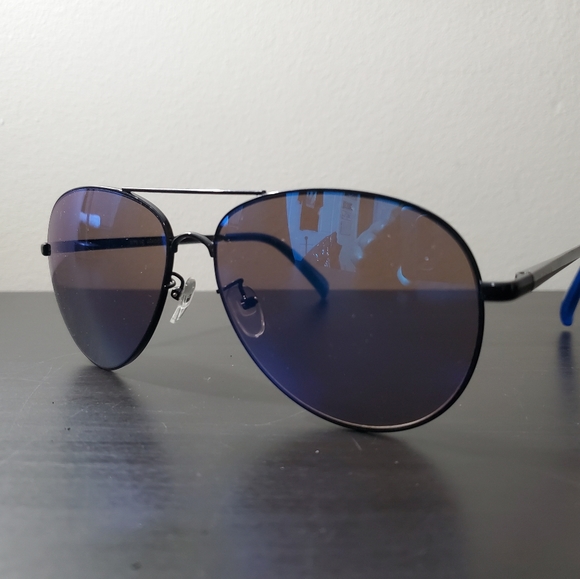STEVE MADDEN SUNGLASSES - Picture 3 of 6